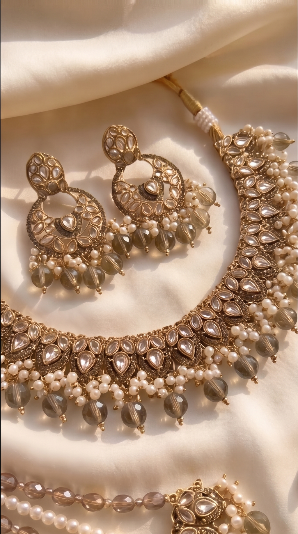 Antique Gold Polki Bridal Jewelry Parure - traditional Indian bridal polki kundan jewelry set - view 2