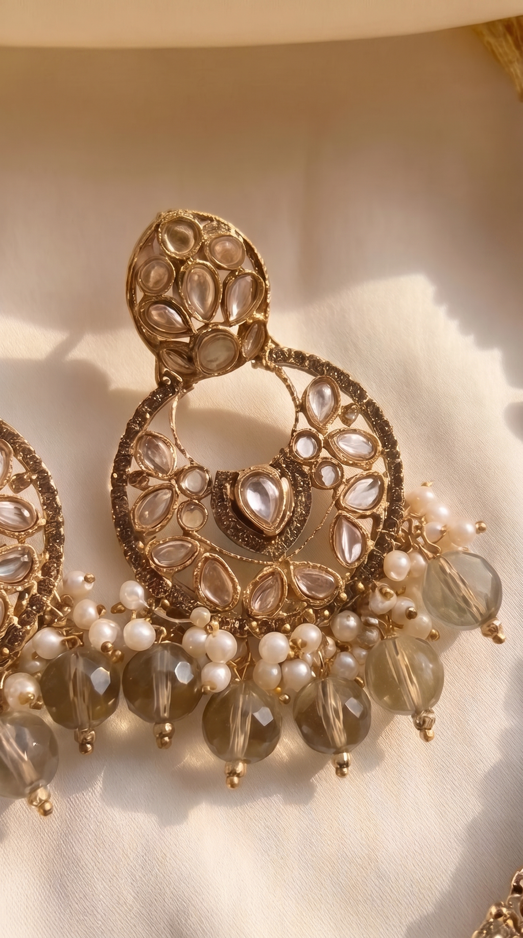 Antique Gold Polki Bridal Jewelry Parure - traditional Indian bridal polki kundan jewelry set - view 4