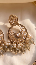 Antique Gold Polki Bridal Jewelry Parure - traditional Indian bridal polki kundan jewelry set - view 4