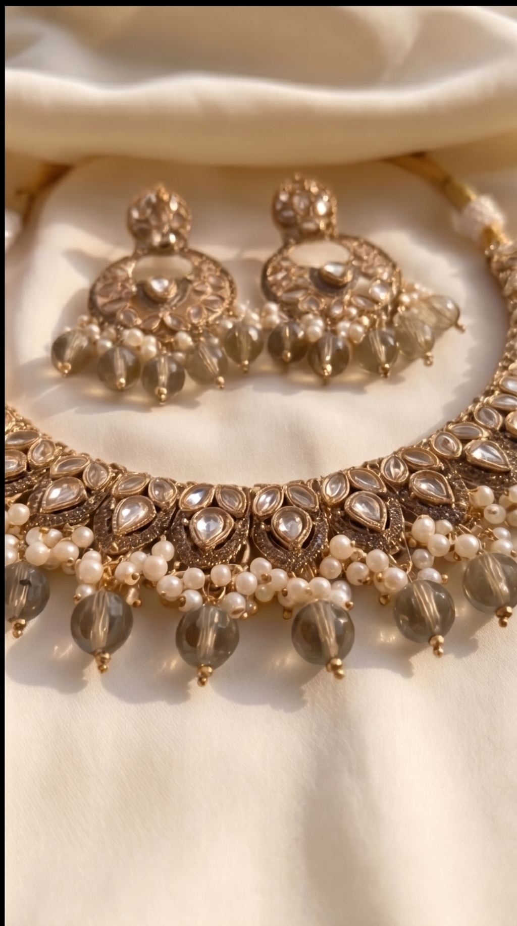 Antique Gold Polki Bridal Jewelry Parure - traditional Indian bridal polki kundan jewelry set - view 8